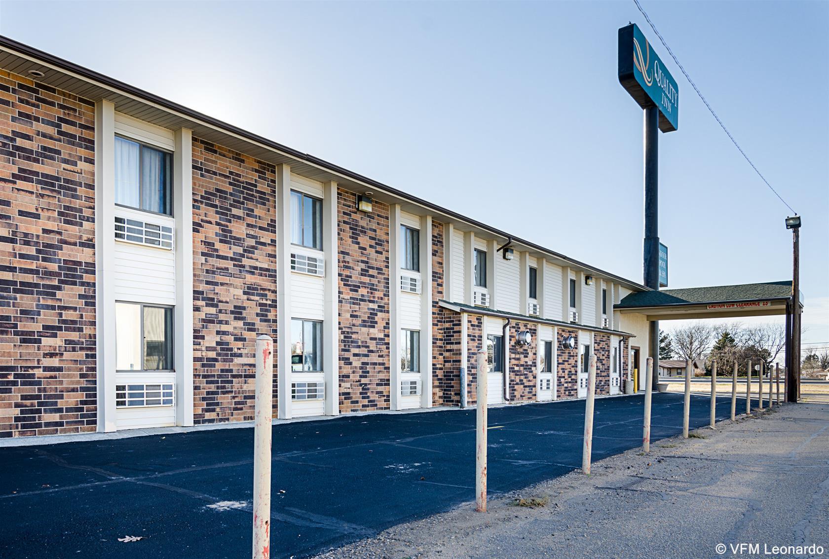 Quality Inn Hays I-70 Exterior photo